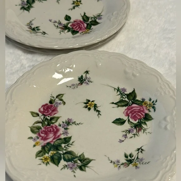 Beverly Rose White Pink Floral Dinnerware Salad Plates Elegant Cottagecore VTG - Picture 11 of 11